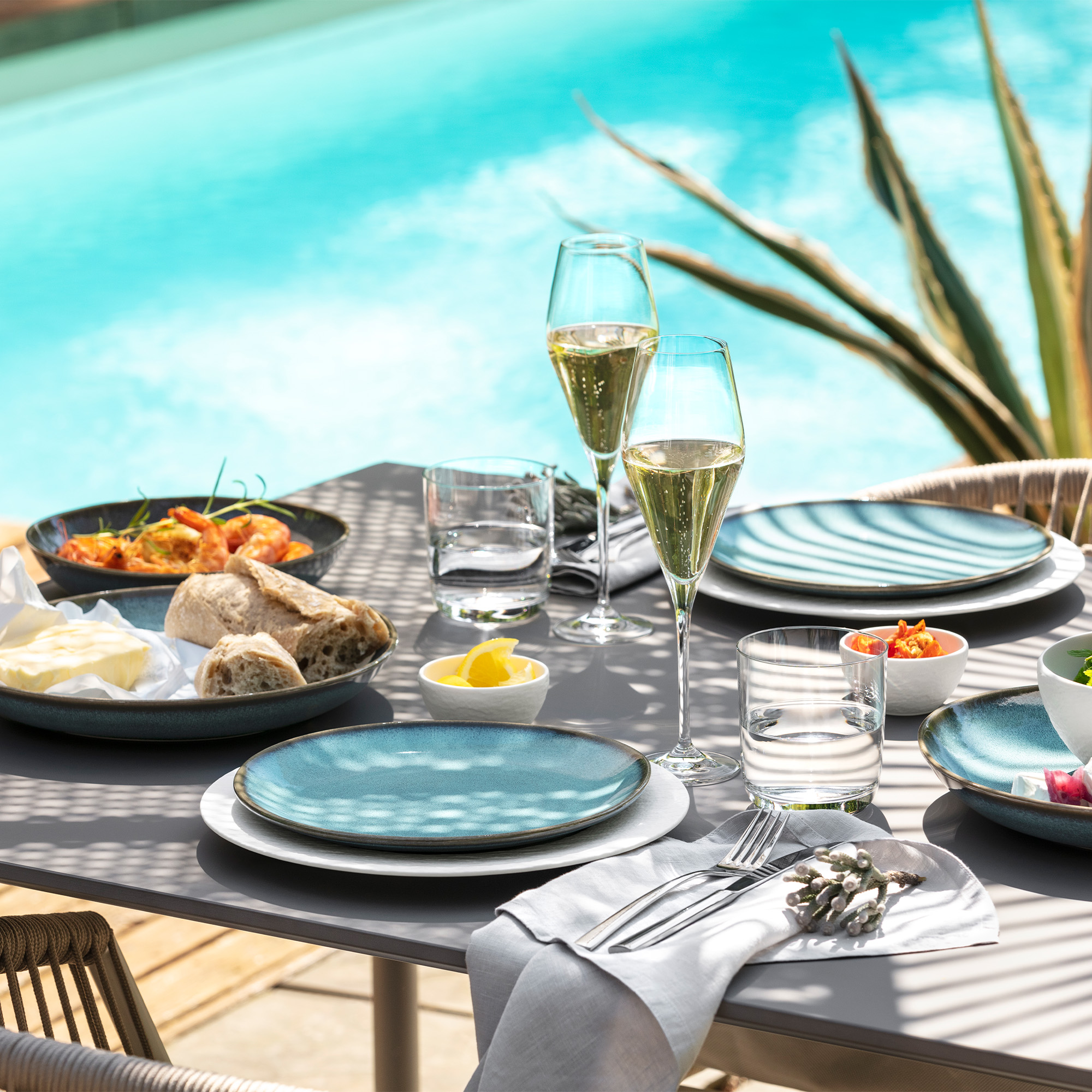 VB_104240_104282_113667_manufactureblanc_laveglace_ladivina_multi_02_exp_l_052023_org