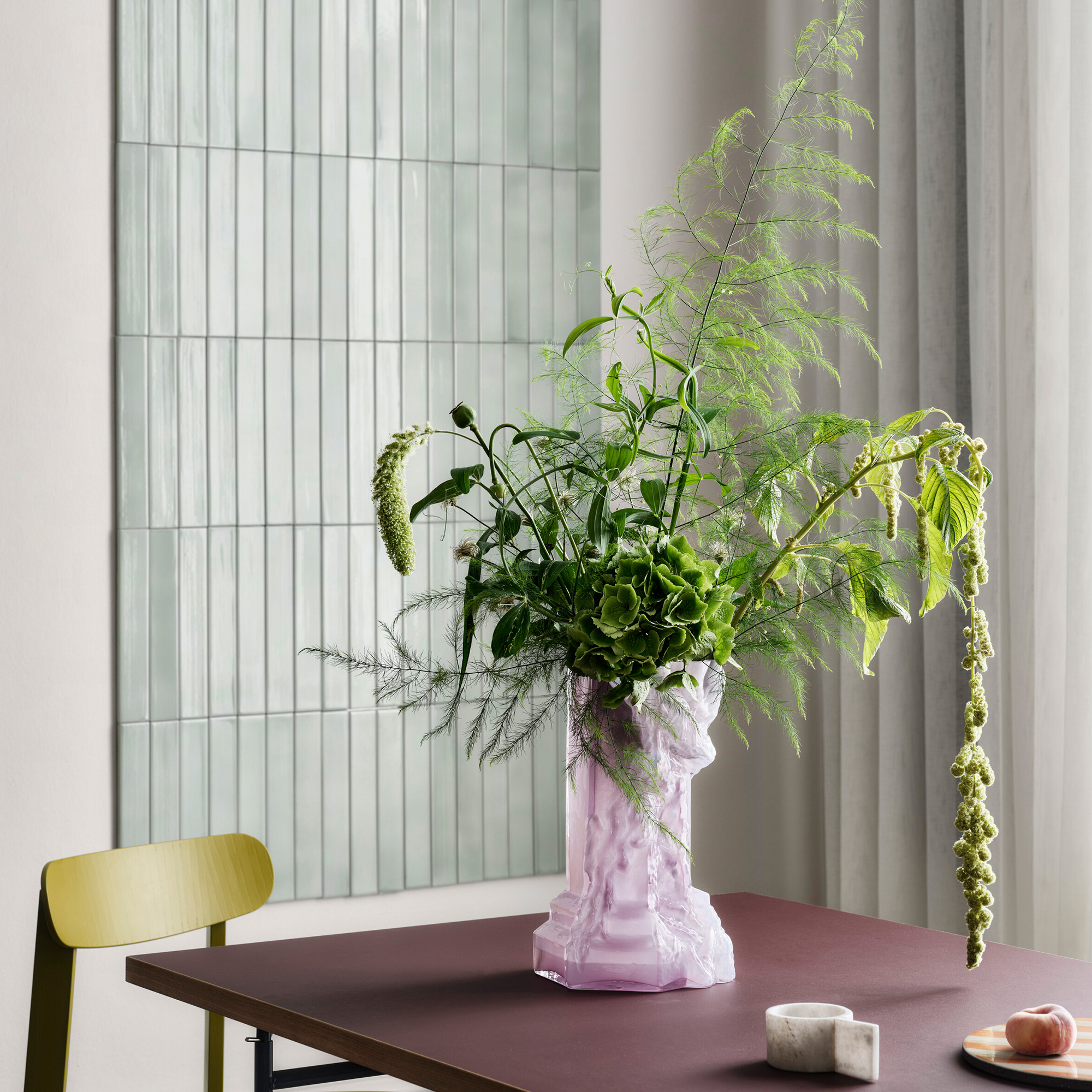 7042415_Rocky_Baroque_vase_cool_pink_Kosta_Boda_Hanna_Hansdotter_ENV_4x5