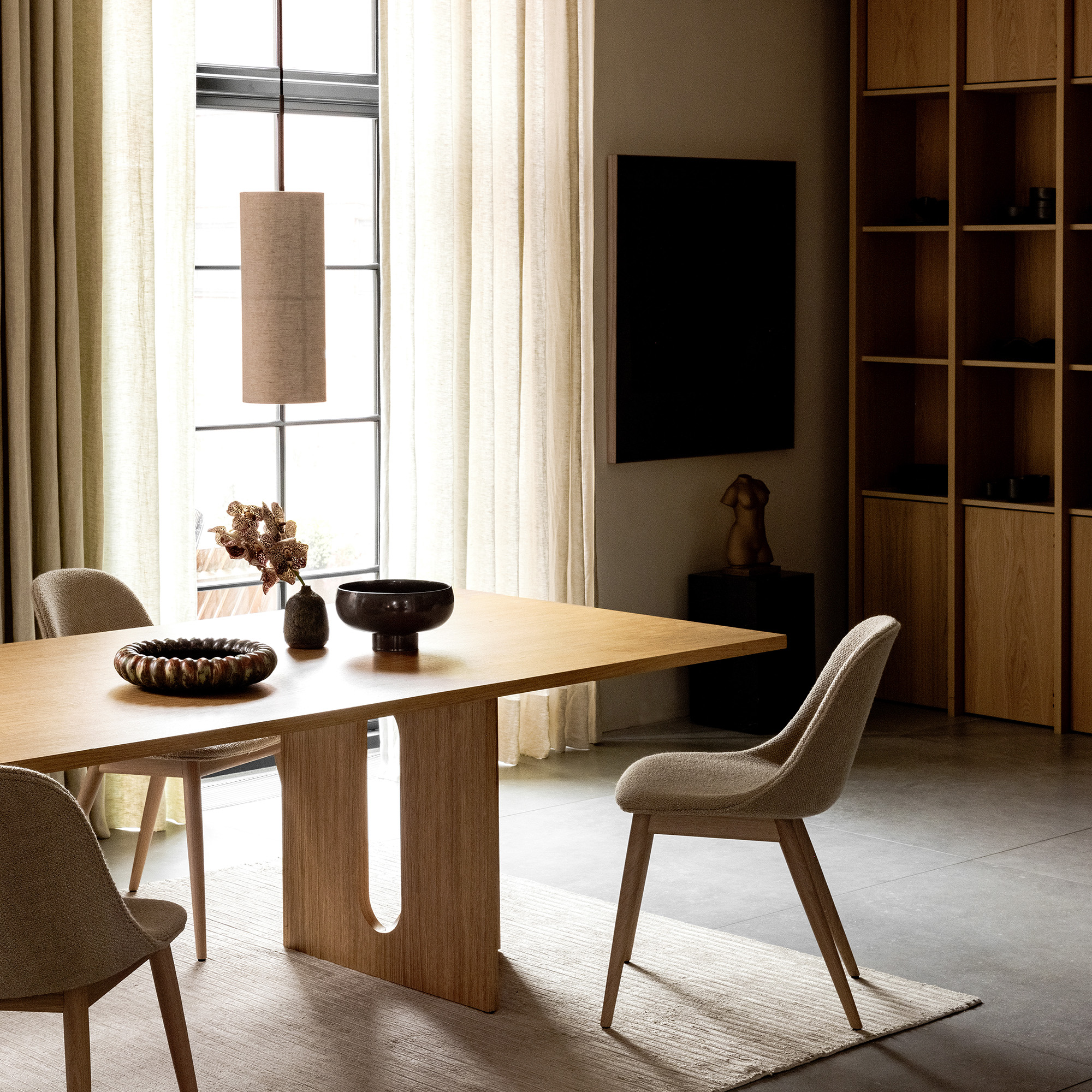 MENU_Androgyne_Dining_Table_Hashira_Pendan_Harbour_Side_Chair_NNDW_2