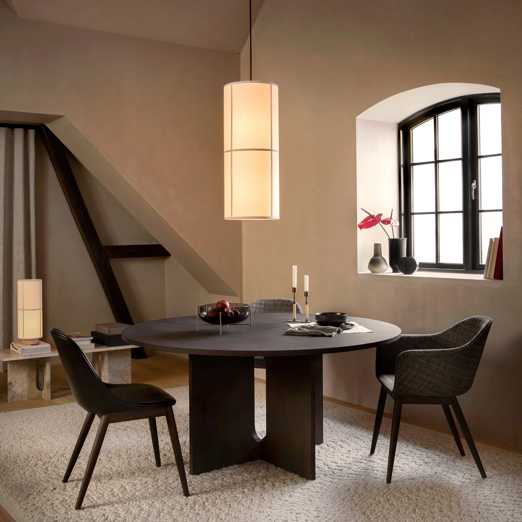 MENU_Androgyne_Dining_Table_Hashira_Pendant_Gravel_Rug_Androgyne_Lounge_Table