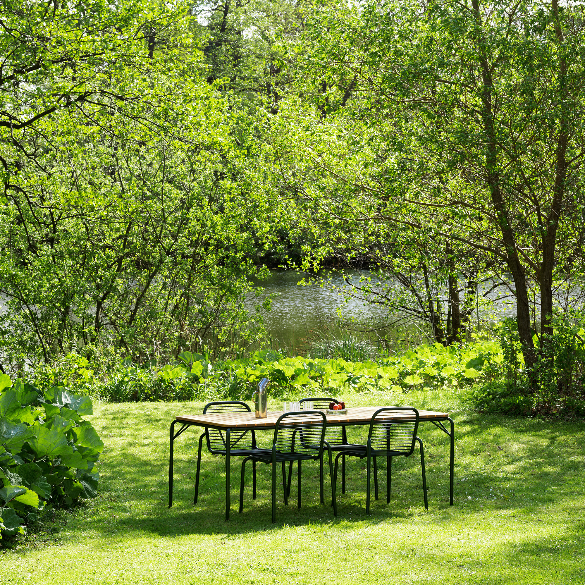 2023_Vig_Table_90x200_Wood_Dark_Green_Vig_Chair_Dark_Green_02