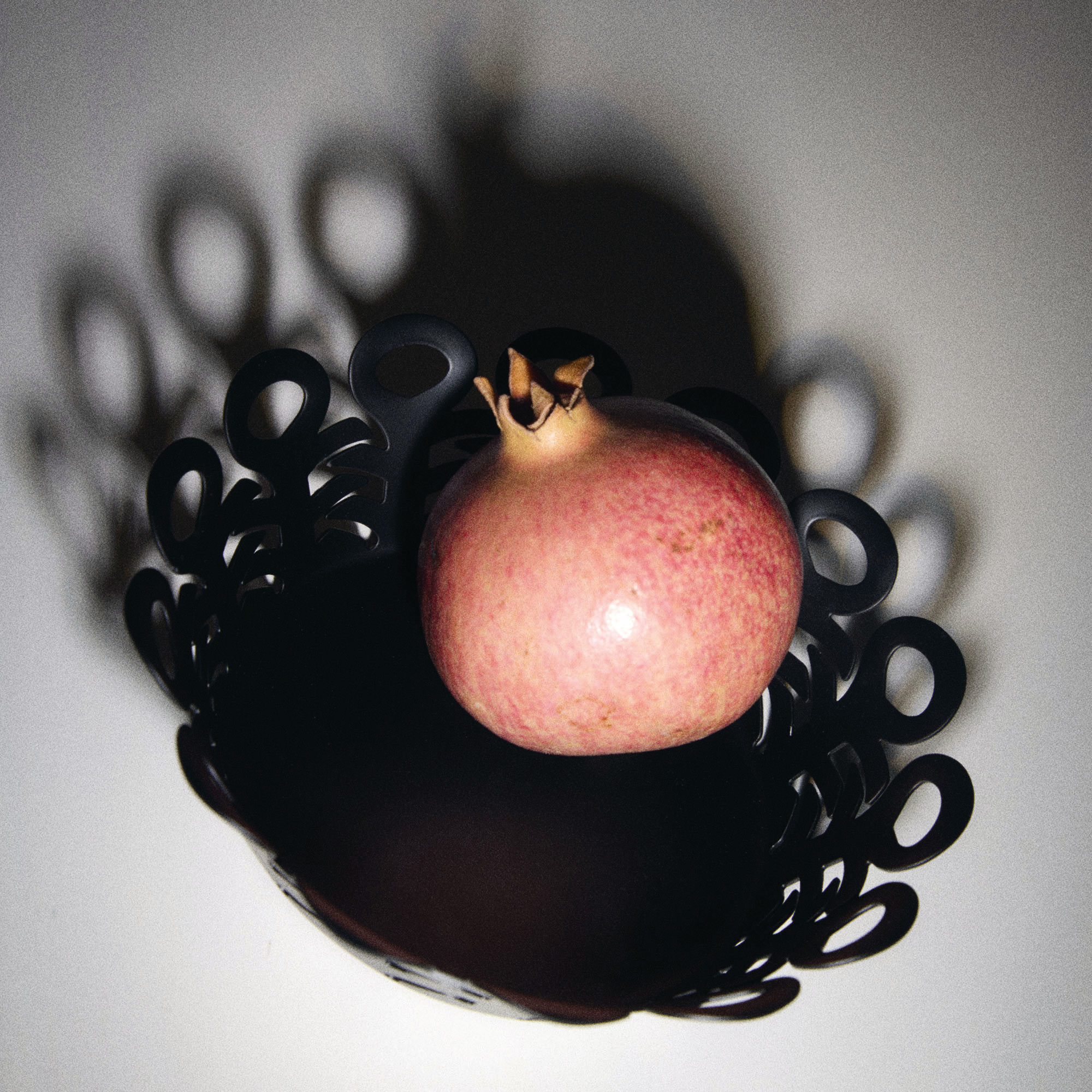 0005_BM21-21-B_amb_06_ph.Beppe Radogna_creative direction_Bordel Studio_1x1_A4_3500pxl