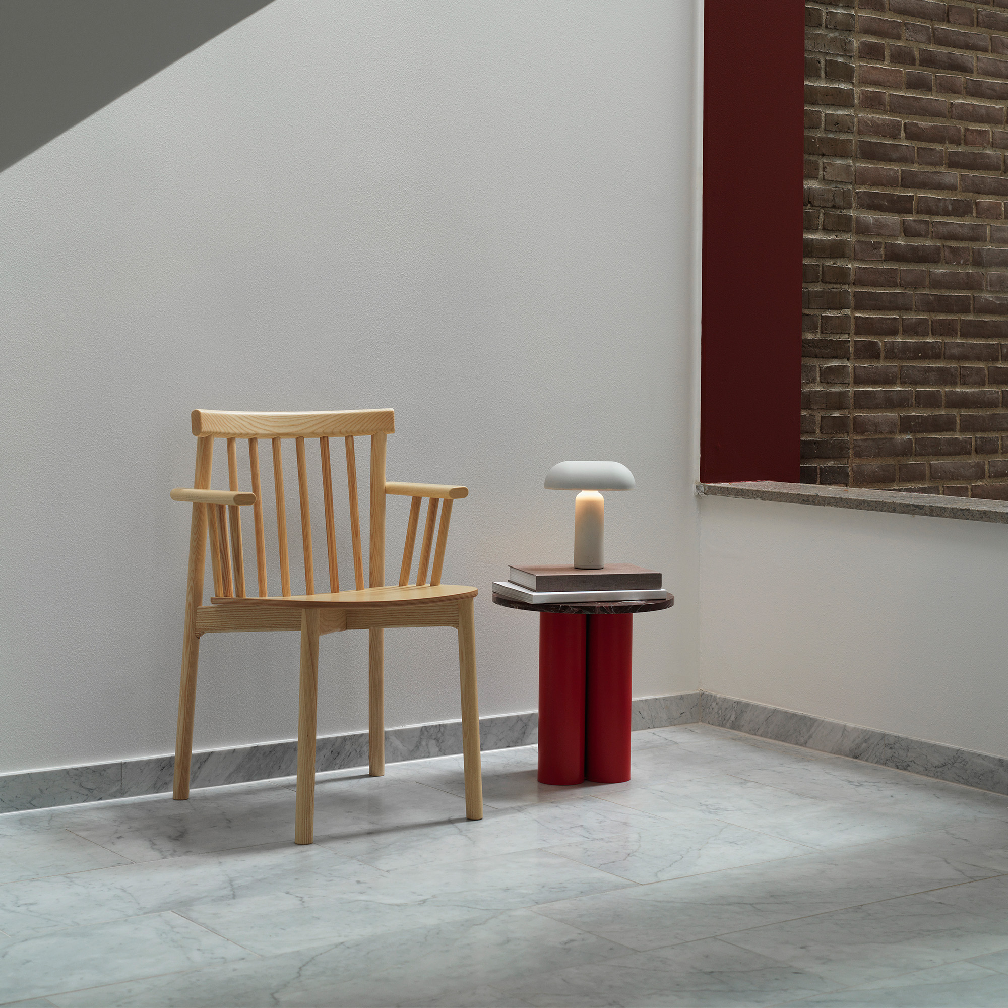 2023_Pind_Armchair_Ash_Dit_Table_Bright_Red_Rosso_Levanto_Porta_Table_Lamp_White