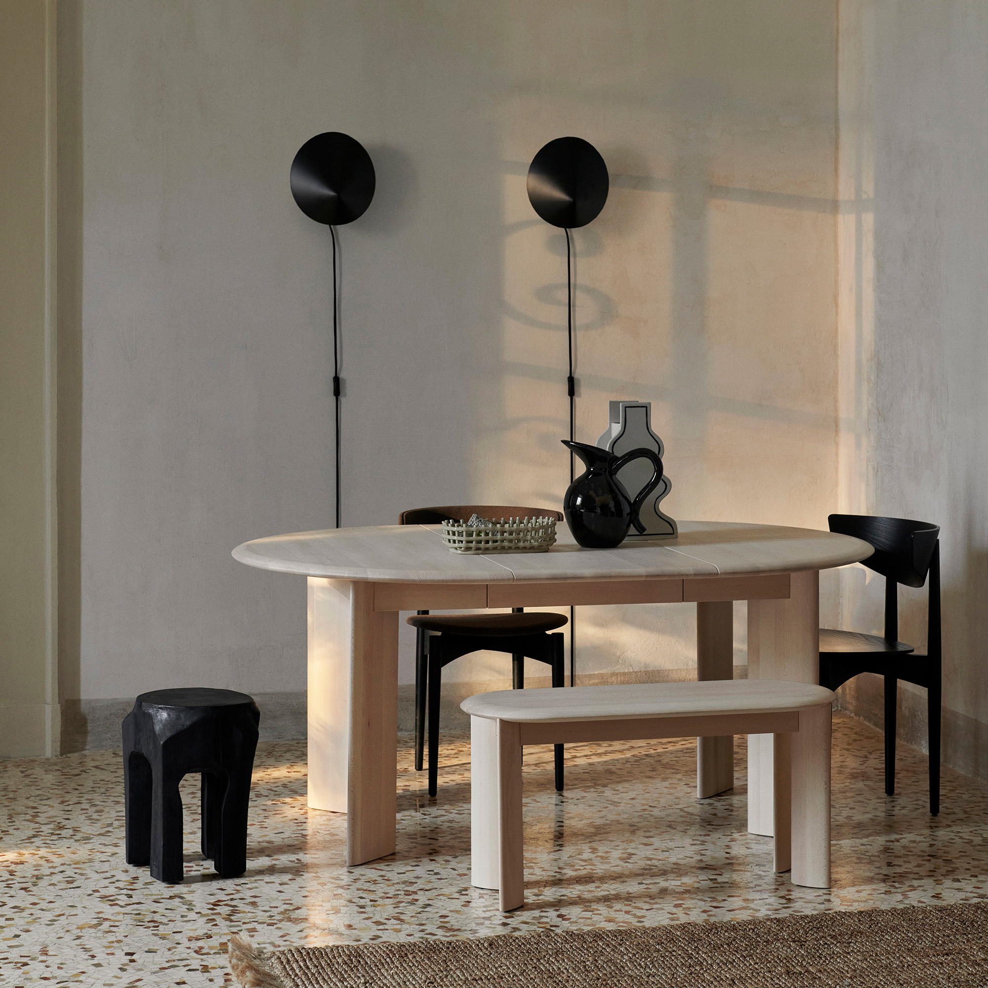 fermLIVING_arum_sconce_must_seinalamo_1104267442_BevelBench_1104267441_AthensRunner_1104267474_image_01