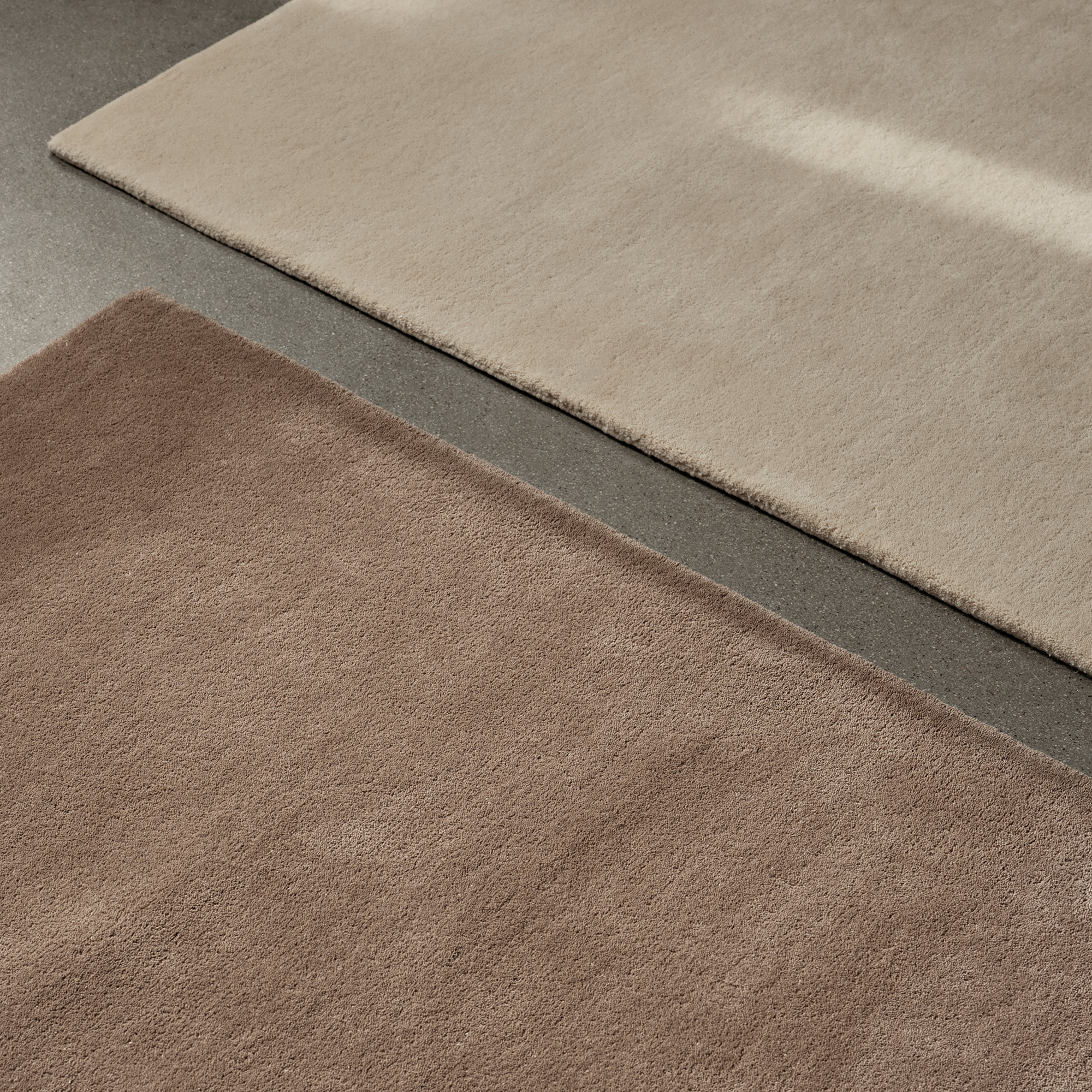 fermLIVING_SS24_StilleTuftedRug_Off-white_1104268594_1104268592_1104268596_AshBrown_1104268595_1104268593_1104268597_01